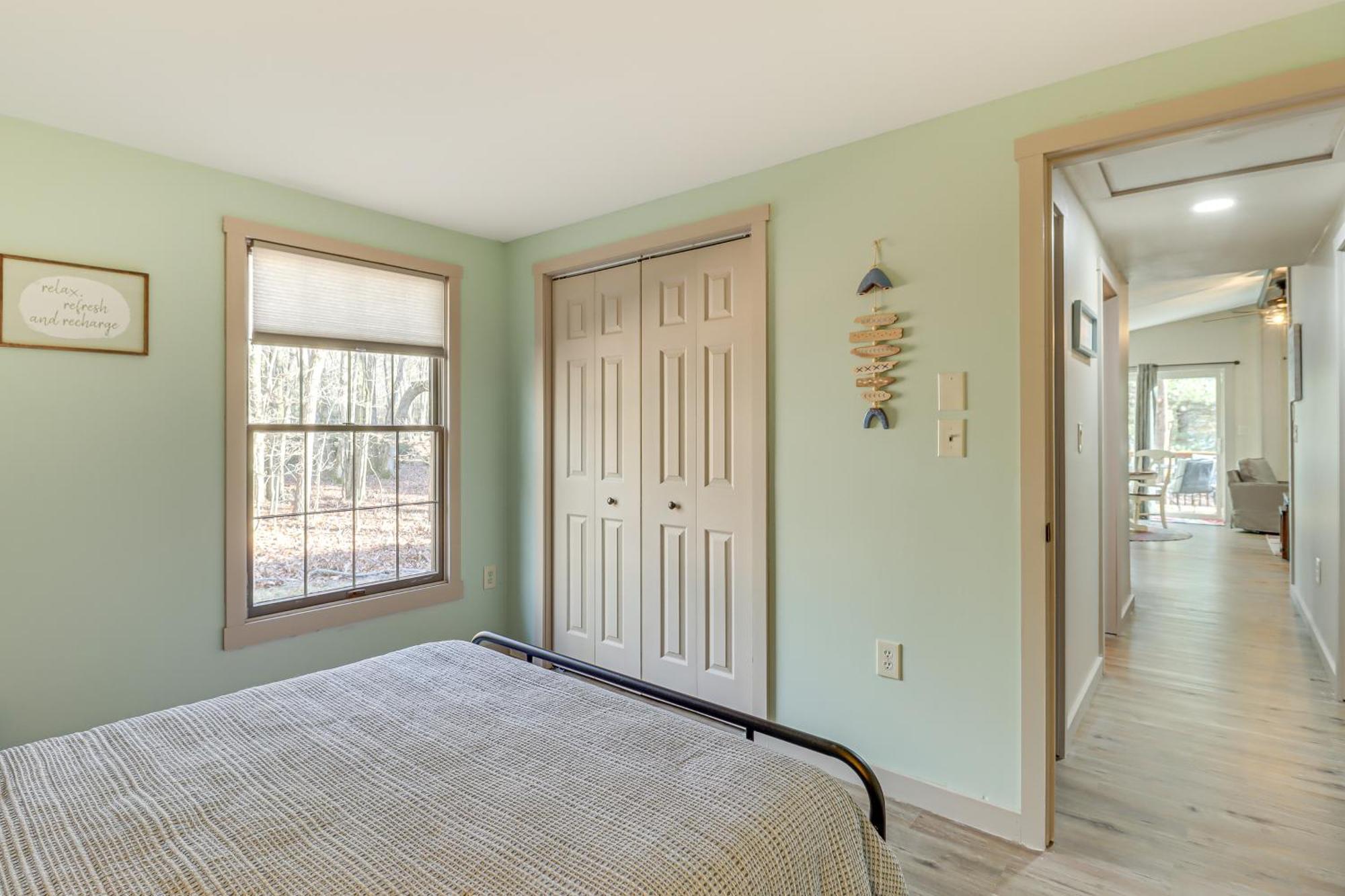 Quaint Jim Thorpe Cabin Retreat, Walk To Beach! Bagian luar foto