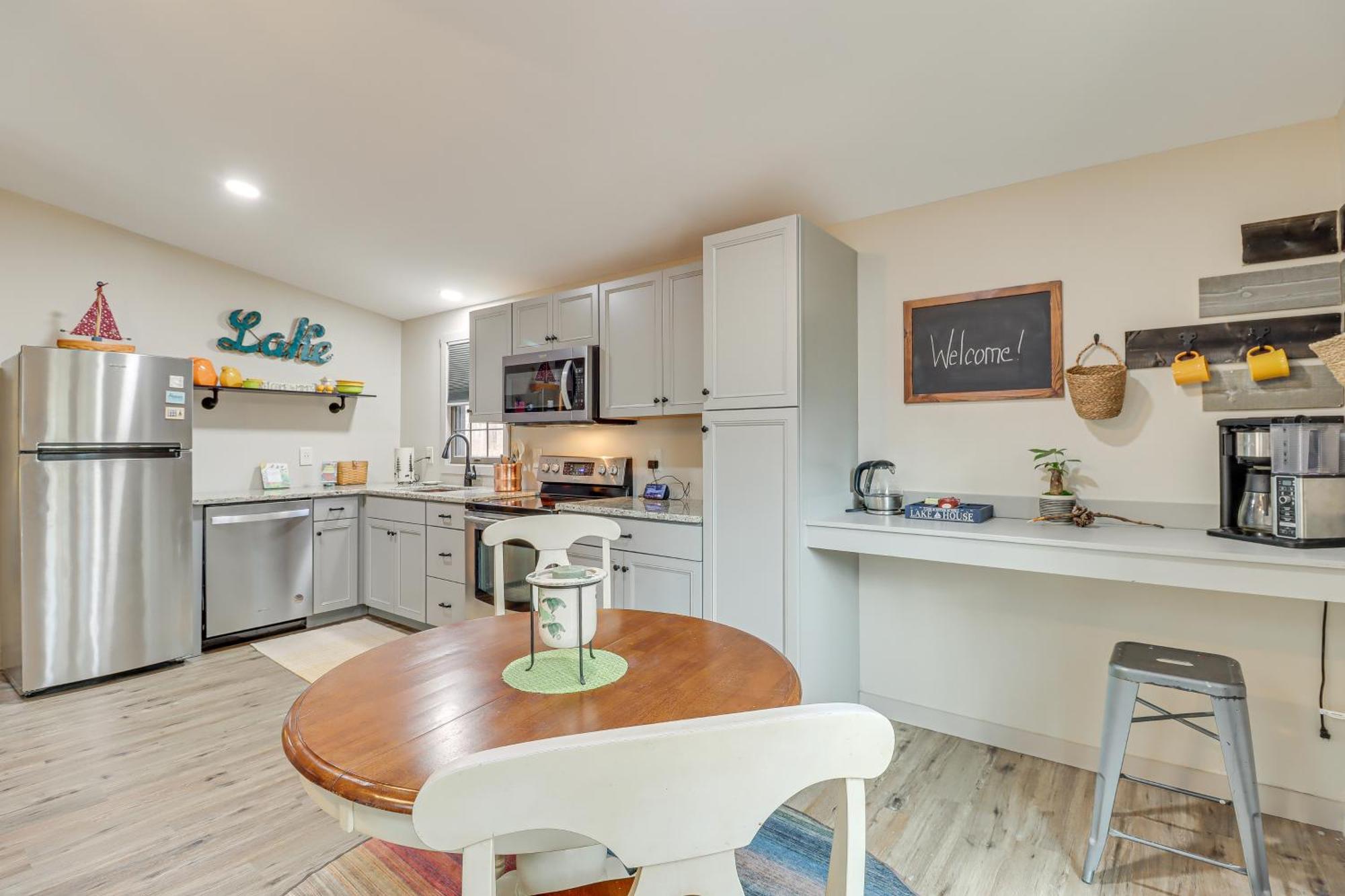 Quaint Jim Thorpe Cabin Retreat, Walk To Beach! Bagian luar foto