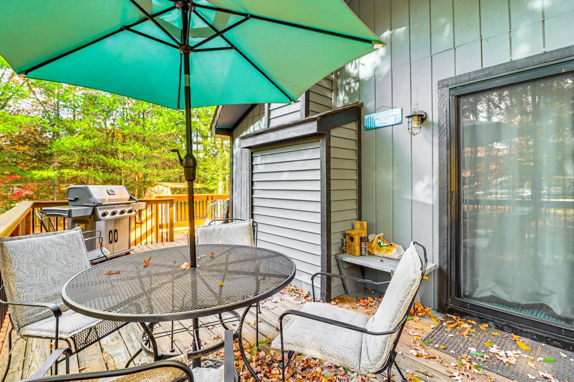 Quaint Jim Thorpe Cabin Retreat, Walk To Beach! Bagian luar foto