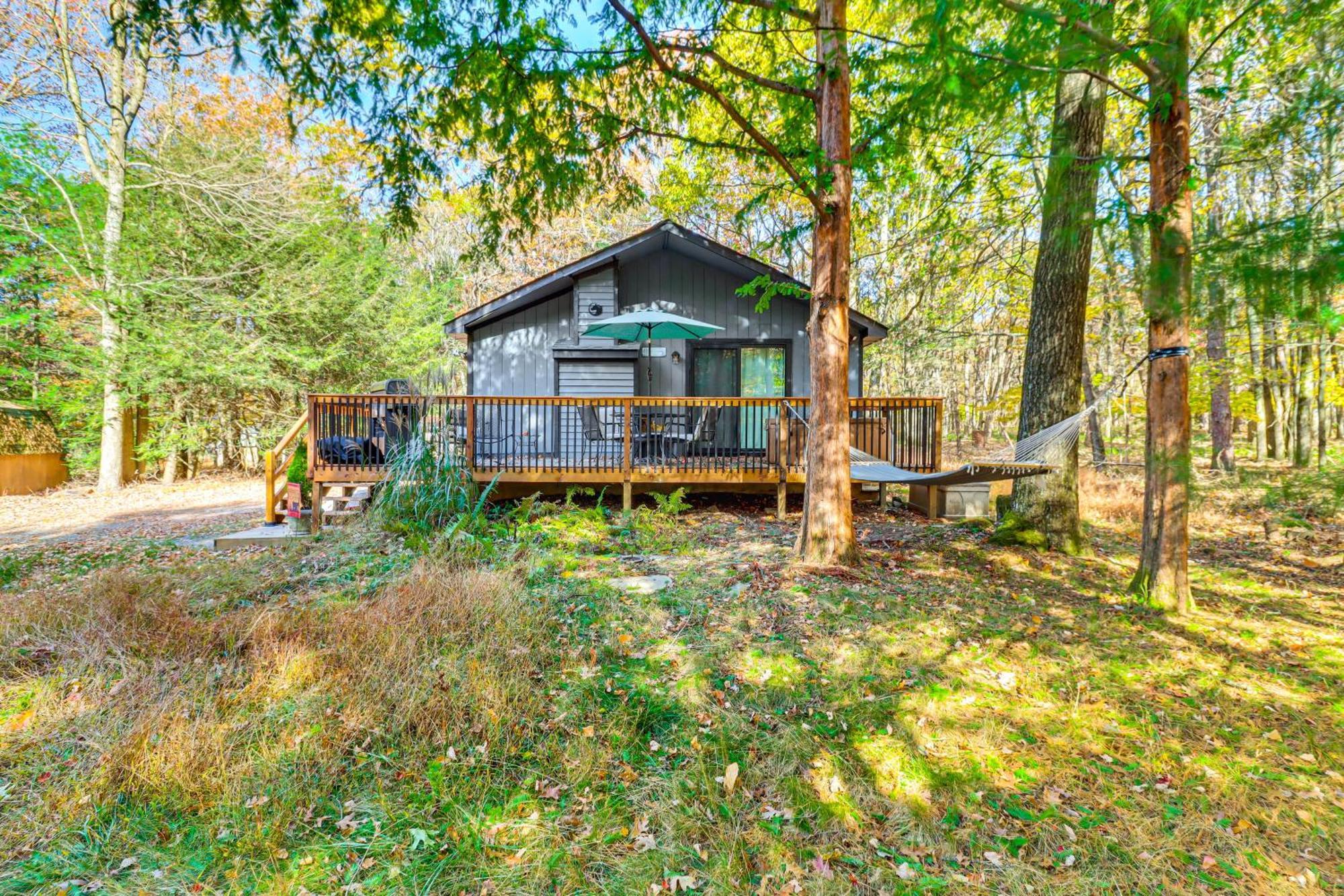 Quaint Jim Thorpe Cabin Retreat, Walk To Beach! Bagian luar foto